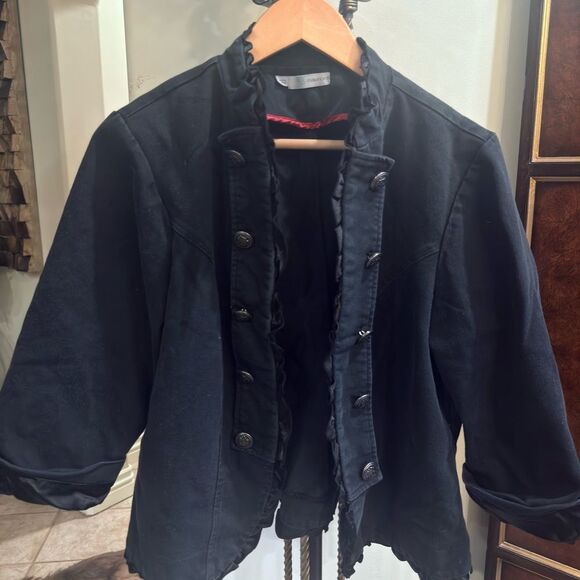 DENIM RUFFLE Placket Jacket! - Picture 7 of 17